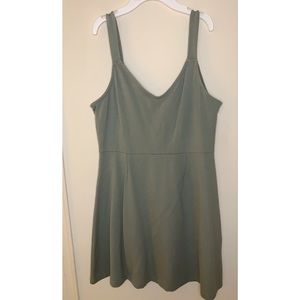 New Green Sleeveless Dress